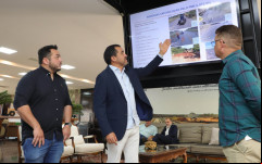 Governador Wanderlei Barbosa durante reunião com equipe da Ageto para tratar da recuperação emergencial das rodovias estaduais