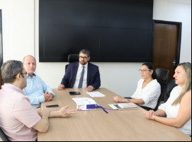 Acordo visa diminuir a fila de transplantes de córneas no Estado 