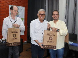  Marcos Tognato - Relações Institucionais da Gol, Hercy Filho - Secretário do Turismo, e o vice-prefeito de Araguaína, Israel Guimarães